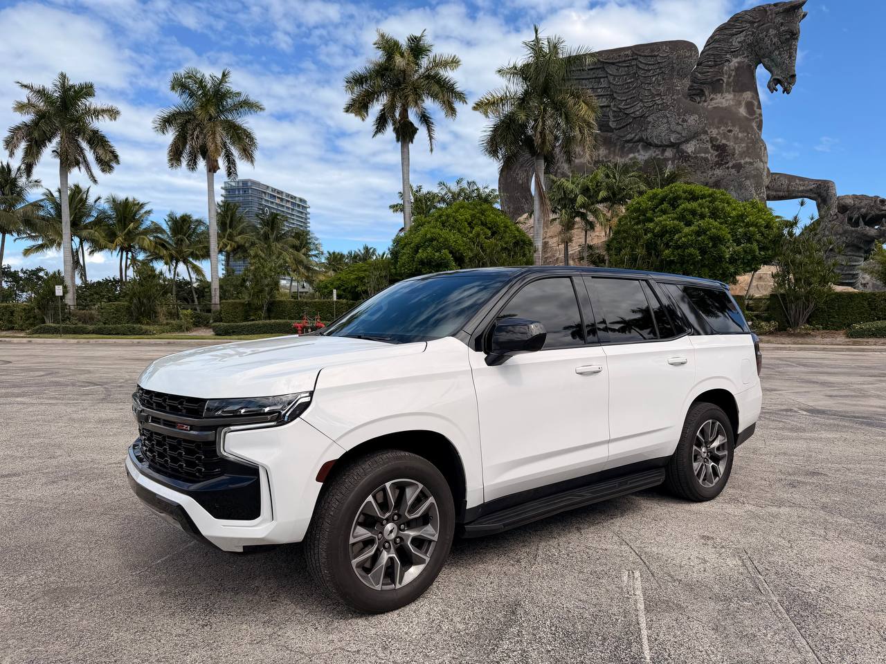 Chevrolet Tahoe Redline — Two-Tone (White/Black) — Red Interior